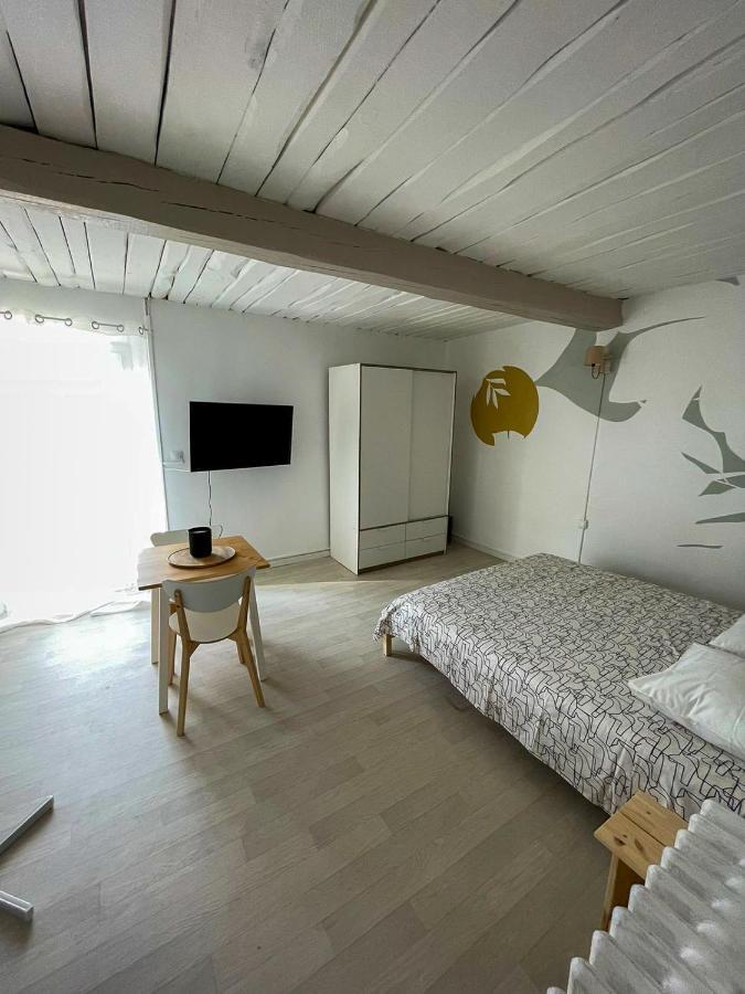 Grand Studio A 5Mns De La Plage Des Salins Hyères Kültér fotó